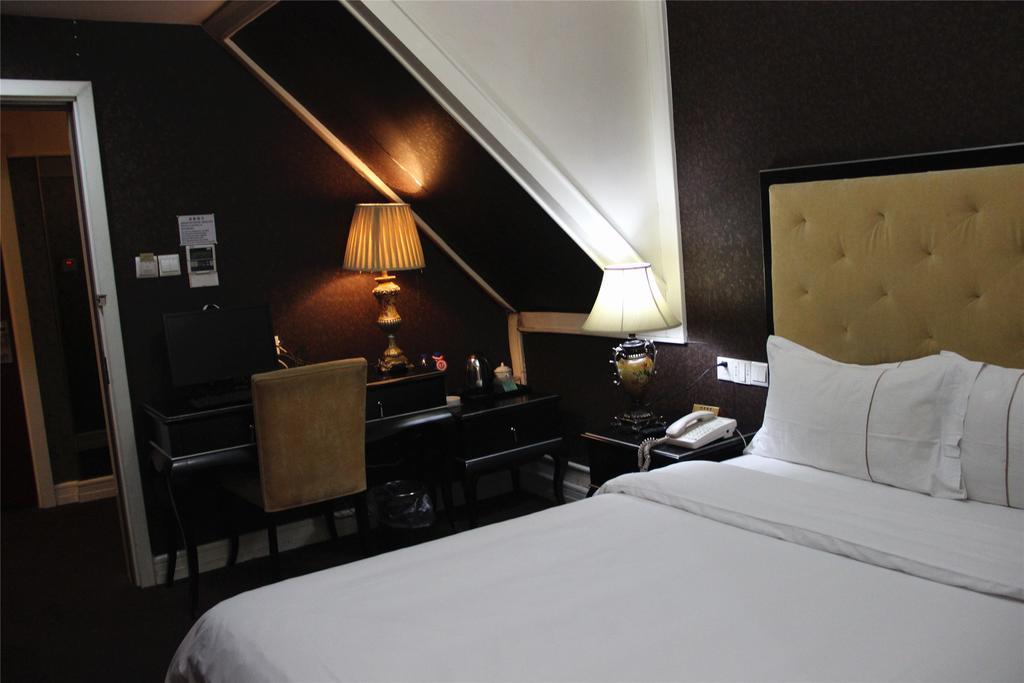 Manhattan Jinling Hotel Шанхай Номер фото