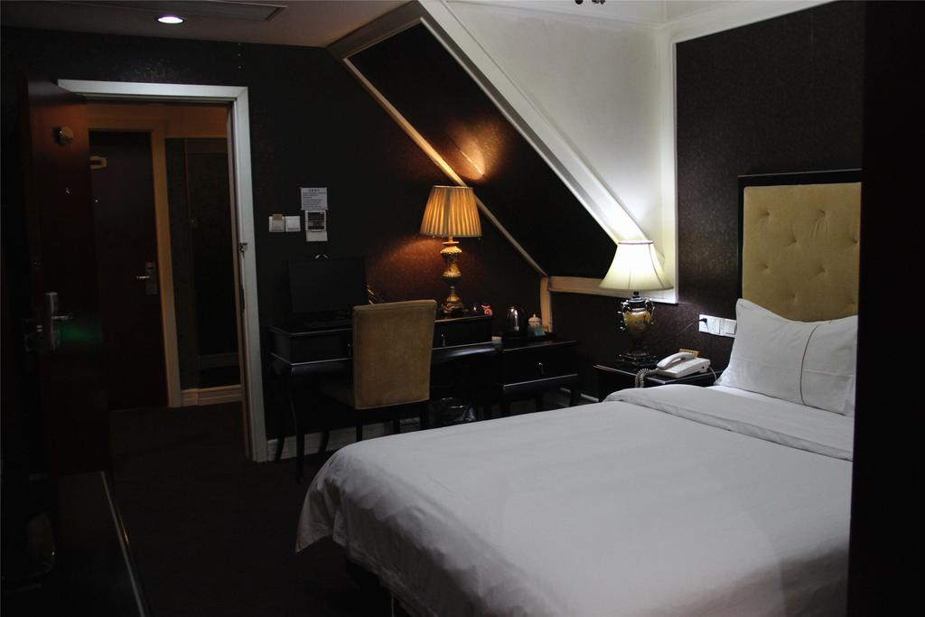 Manhattan Jinling Hotel Шанхай Номер фото